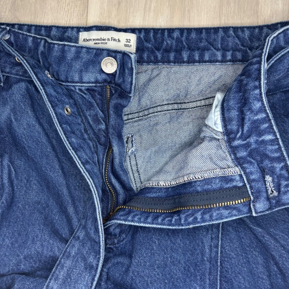Abercrombie & Fitch High Rise Wide Leg Belted Pleated Jeans Dark Wash Denim 32 - Picture 7 of 9